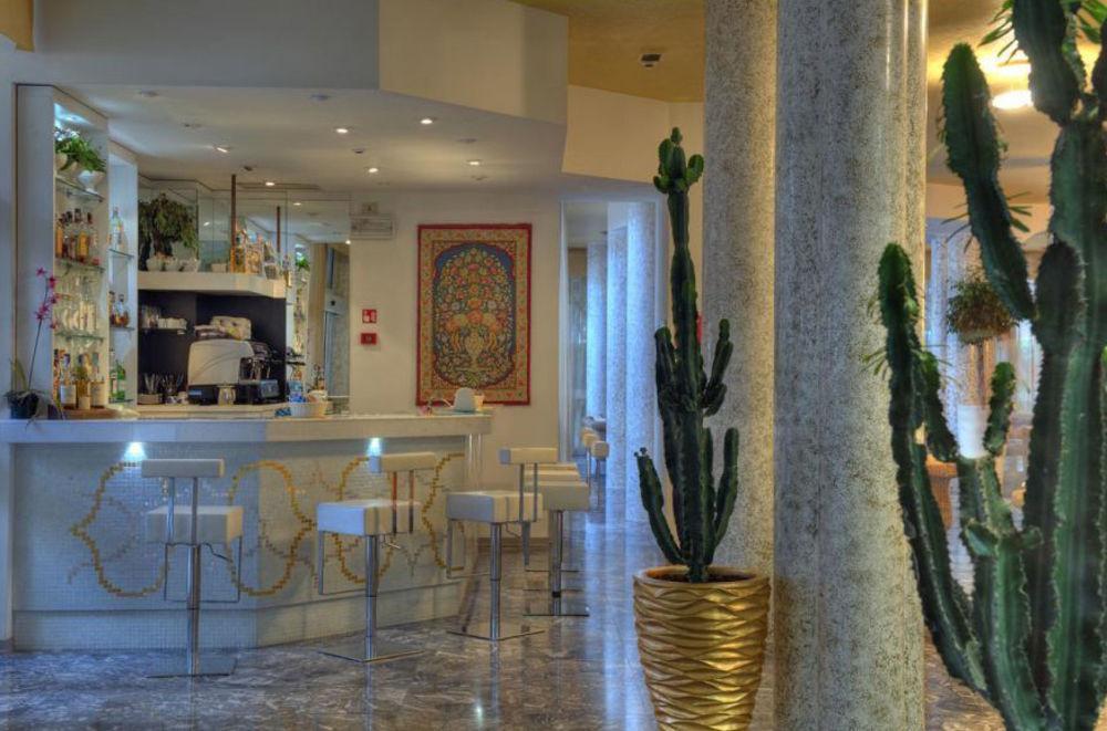 Hotel American Lignano Sabbiadoro Exterior photo