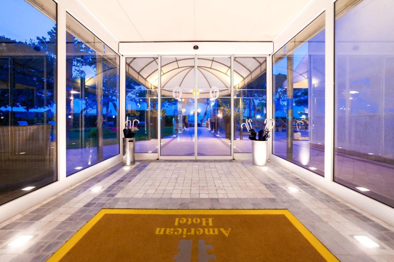 Hotel American Lignano Sabbiadoro Exterior photo